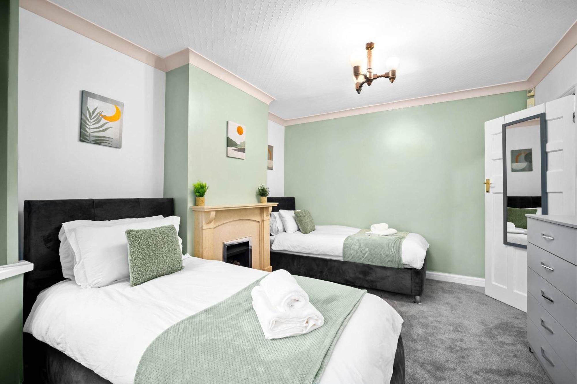 Modern 18 Guest Large Home In Solihull - Near Nec, Jlr, Hs2 And Bhx Birmingham Esterno foto
